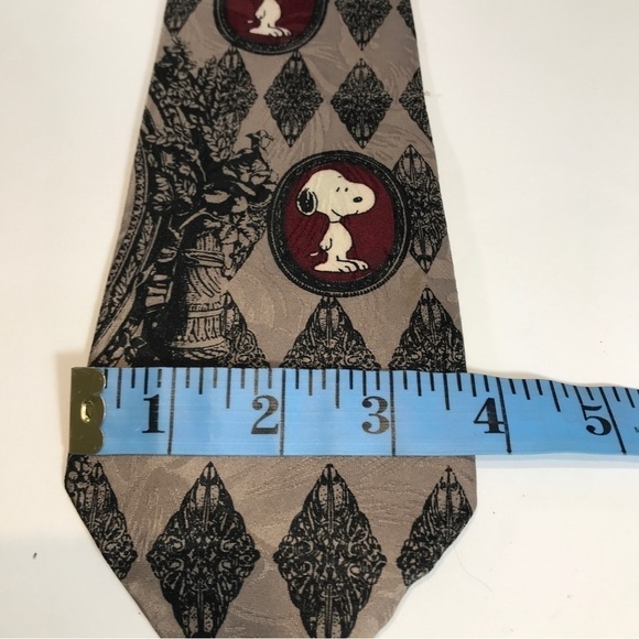 PEANUTS Snoopy Novelty Grey Tie - Picture 6 of 6
